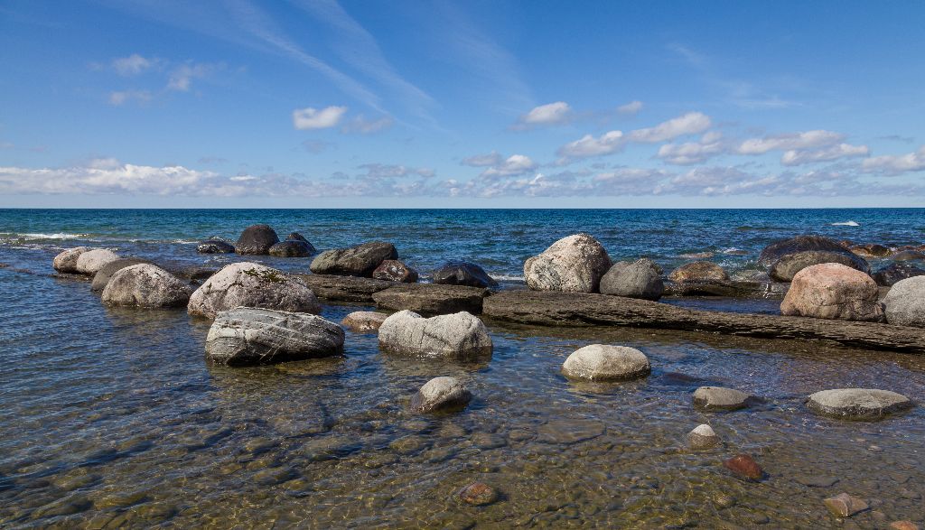 Boulders and Ledge, Alona Bay, Lake Superior's Canadian North Shore